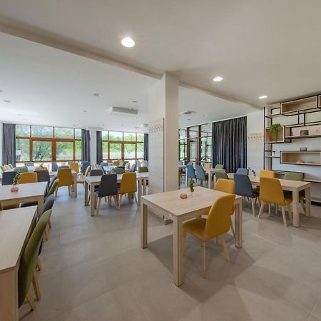 Hostel Otocki Virovi Otok  Zewnętrze zdjęcie