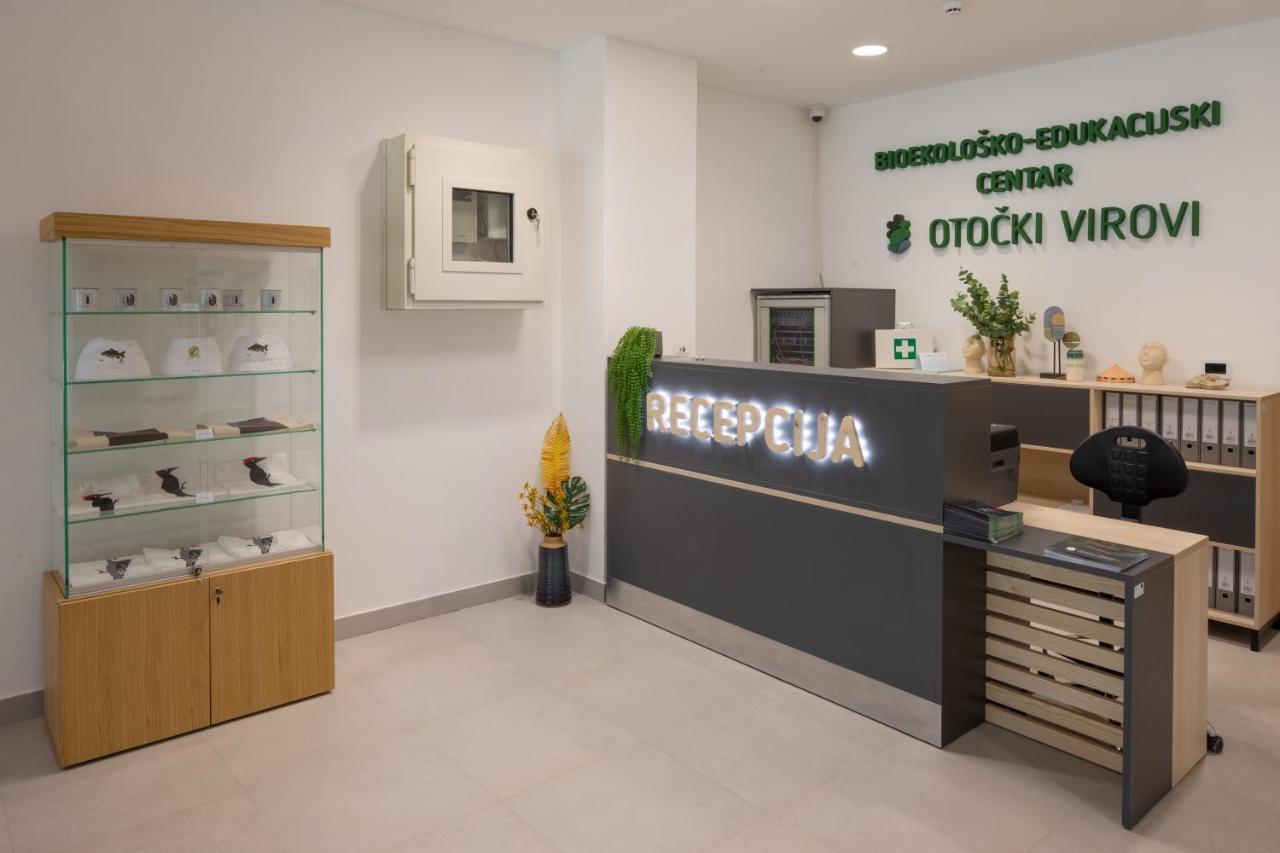 Hostel Otocki Virovi Otok  Zewnętrze zdjęcie